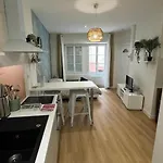 Cosy Sereni - 4 Pax - Chateau Et Terrasse 25M2