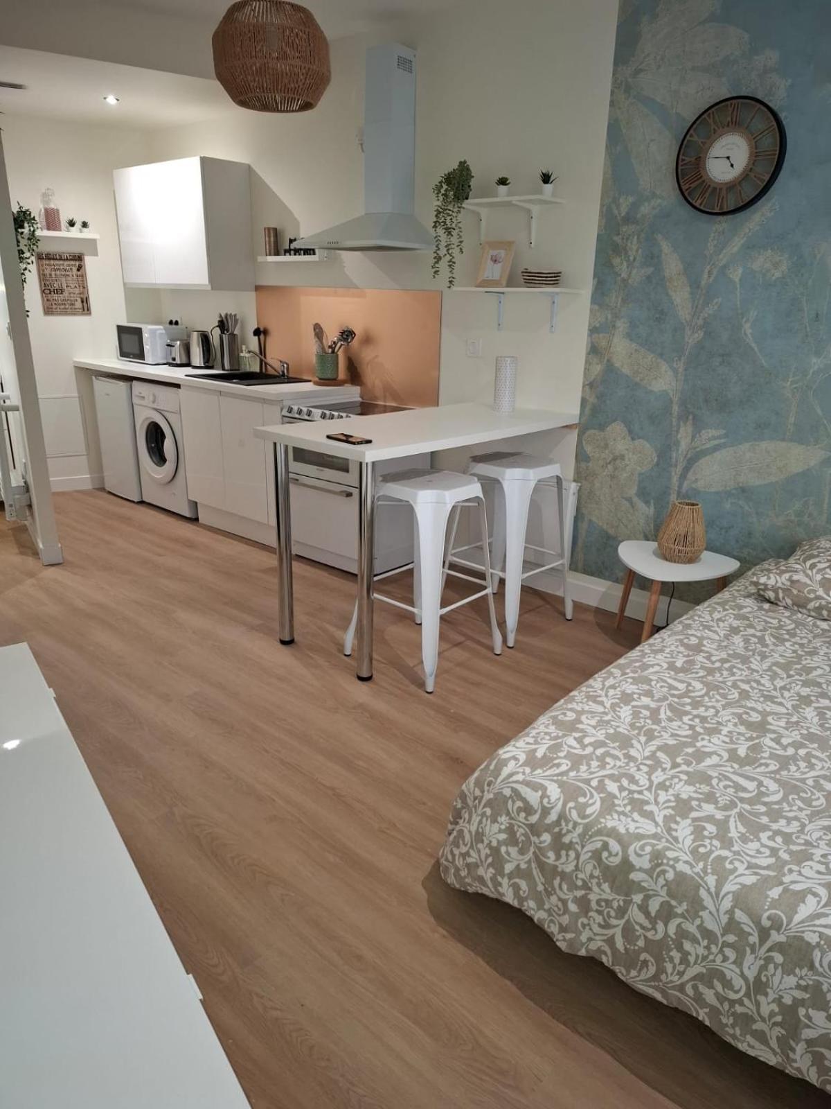 Cosy Sereni - 4 Pax - Chateau Et Terrasse 25m2 Appartement